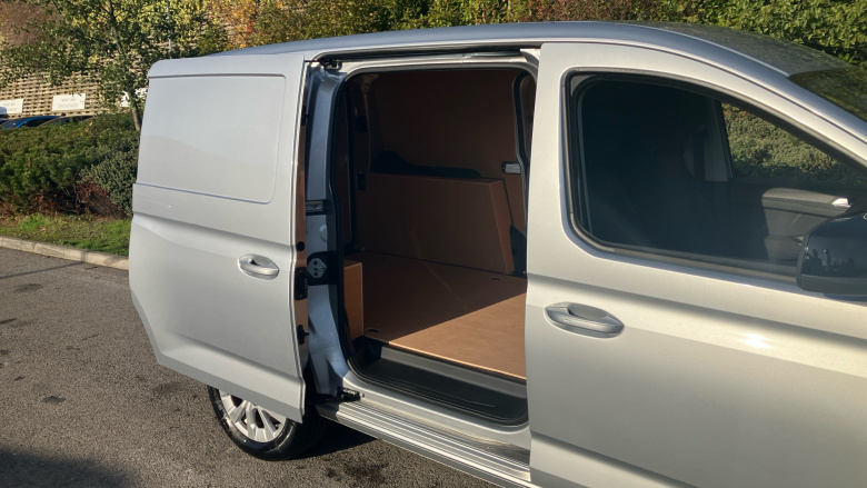 Ford Transit Connect 250 L2 Petrol 1.5 EcoBoost PHEV 150 Limited Van Auto